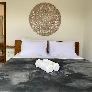  Guest house Penol House Indonesia